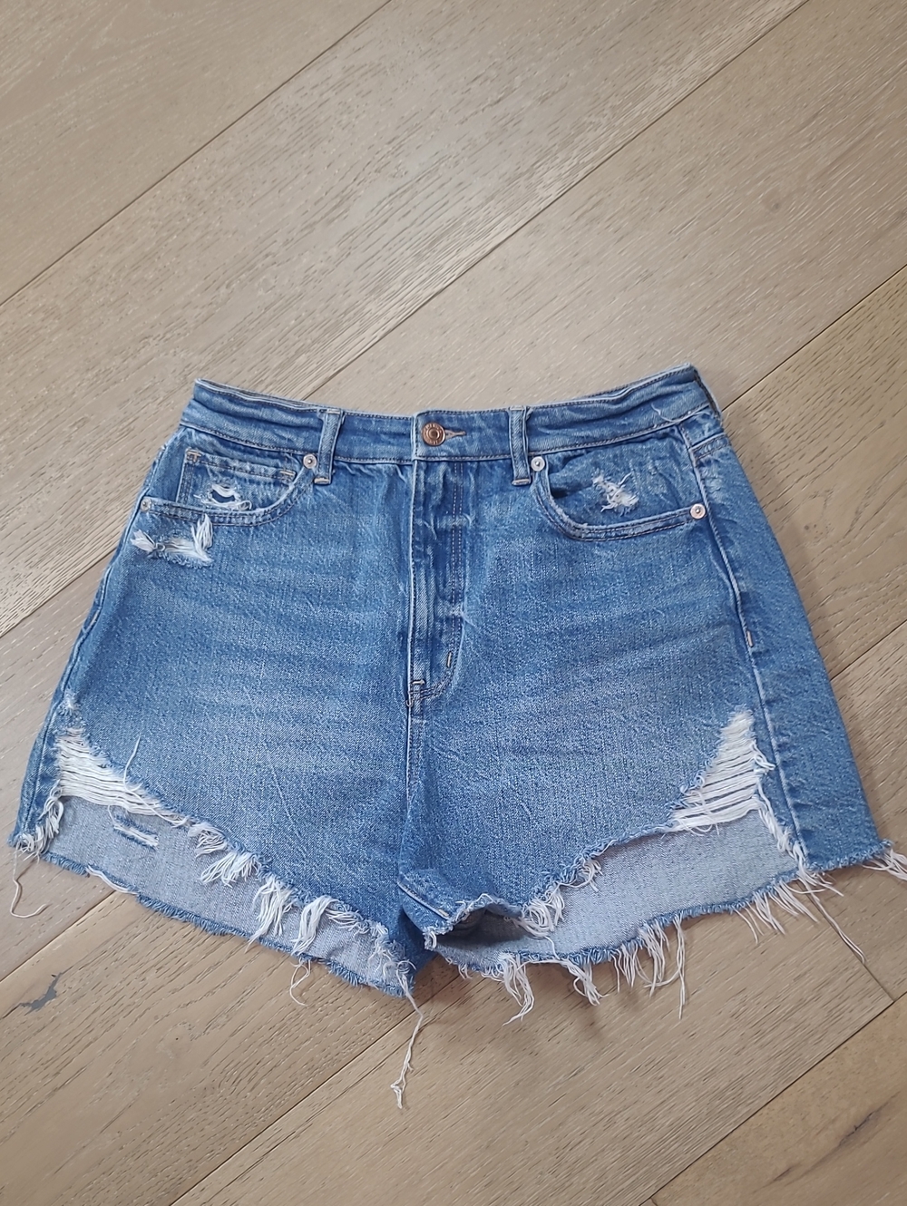 American Eagle Jean Shorts Women's sz 8 Distressed High Rise Cut Off Shorts